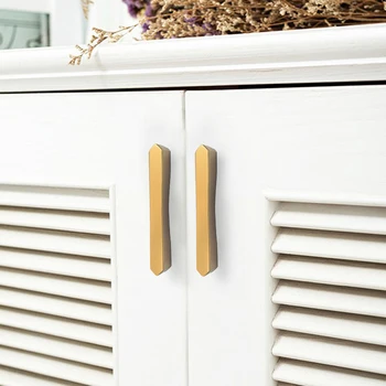 цинкова сплав мебелни дръжки злато дърпа дръжка за шкафове и чекмеджета модерен прост кухненски шкаф хардуер дръжки за врати дръпнете