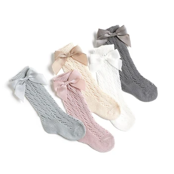 1 чифт стилни мрежести чорапи издълбани в тръба чорапи с Bowknot декор